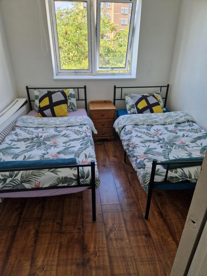 Twin Bed For Guests Διαμέρισμα Λονδίνο Εξωτερικό φωτογραφία